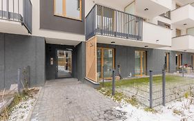 Łopuszańska Apartment with Balcony in Warsaw by Noclegi Renters